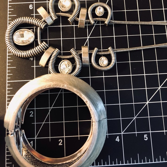 Vintage Modernist Bracelet & Statement Necklace - Picture 5 of 15